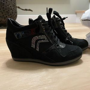 GEOX women’s wedge sneakers